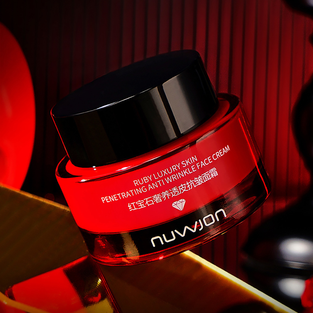 Ruby Luxury Skin Penetrating A - Luxury Skincare & Spa Photos recensione e prezzo
