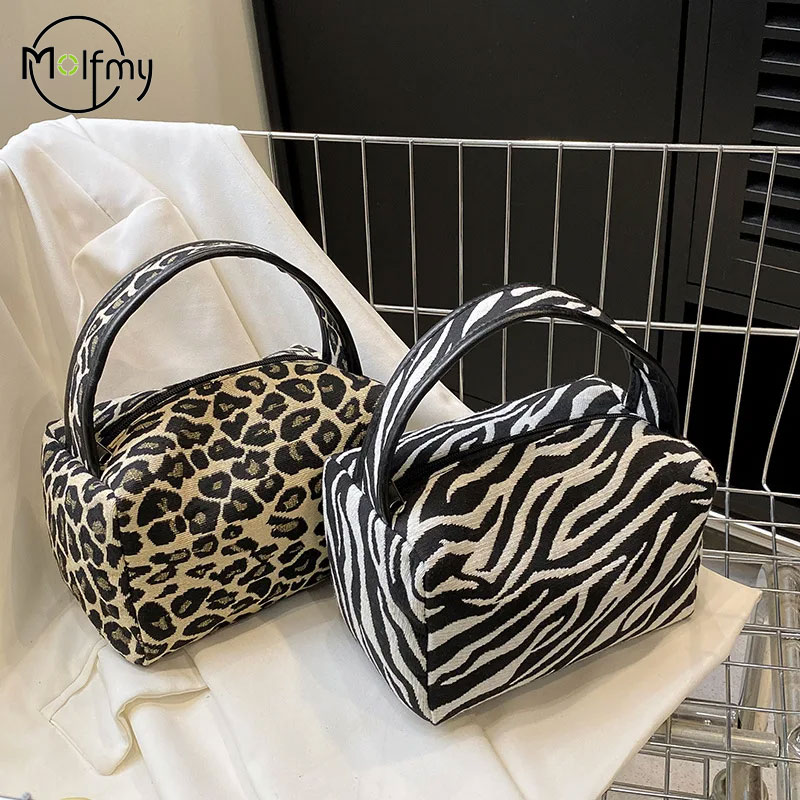Leopard Makeup Bag Luxury  Lar - Luxury Skincare & Spa Photos recensione e prezzo